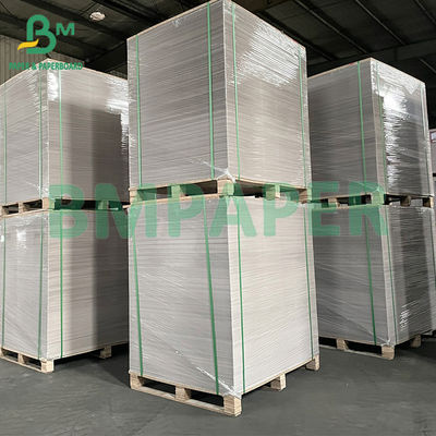 CCWB Lapisan Duplex Board Dengan 70% PWC Daur Ulang Putih Belakang Putih Ganda Dengan Abu-abu Di Tengah