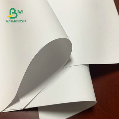 Gulungan Kertas Ikatan Putih Permukaan Halus Kecerahan Offset Tidak Dilapisi 60g 80g Untuk Notepad
