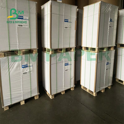 700mm X 1000mm Lembar Kertas Penyerap Super Menyerap Permukaan Datar Cair