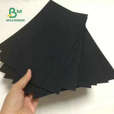 Lembar Papan Penjilid Buku Sampul Hitam Tidak Dilapisi 950 X 1300mm 300gr 350gr 400gr