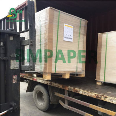 Kertas Papan Kraft Liner Daur Ulang Kekakuan Keras 100gsm - 200gsm