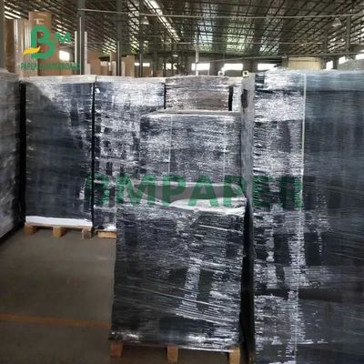 Lembar Karton Bergelombang Hitam E Flute Untuk Kemasan Karton 502mm X 693mm