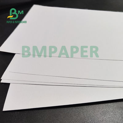 200gsm 250gsm Woodfree Papan Kertas Tidak Dilapisi Untuk Brosur 720mm X 1020mm