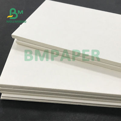 1.8mm Air Dan Kelembaban Menyerap White Cup Liner Board 700mm X 1000mm