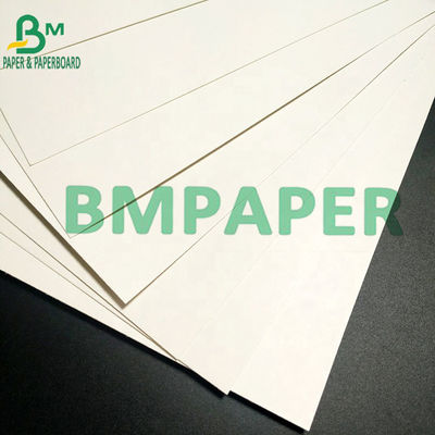700 × 1000mm Papan Kotak Lipat Kekakuan Yang Sangat Baik Karton Putih Untuk Pengepakan