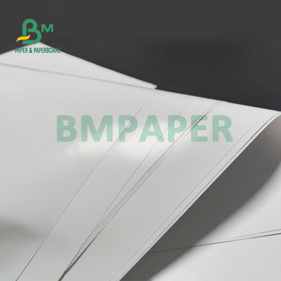 Kertas Putih C2S Gloss Tinggi 200GSM Untuk Permukaan Seragam Majalah 24'' x 36''