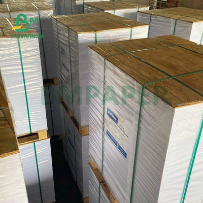 80 # 100 # Kertas Seni Matte C2S Untuk Manual Perusahaan 28 x 40 inci Kekakuan Baik