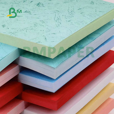 Hijau Biru Merah 230gsm 260gsm Kulit Tekstur Kertas Embossed Untuk Sampul Buku 31x43 inci