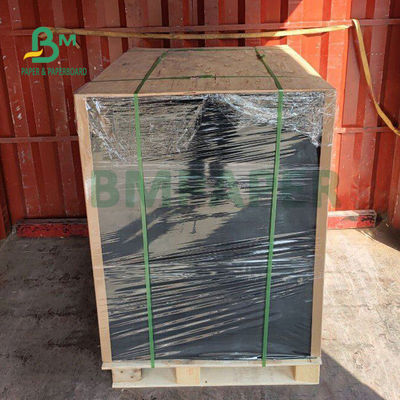 150gm 200gm Black Kraft Paper Board Untuk Pengemasan Hadiah 70 x 100cm Ketahanan yang Baik