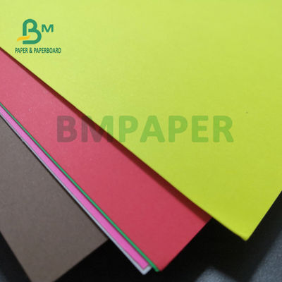230gm Multi-warna papan kertas Binding Cover Tinggi kekakuan 22 &quot;x 28&quot;