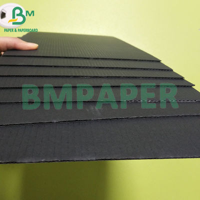 1.5MM 2MM E Pit 110+110+110 Black Card Triple Layer Flute Corrugated Cardboard untuk Pengemasan Kertas