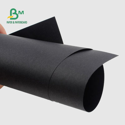 300gm 350gm Uniform Black Paper Untuk Menggantung Tag 70 x 100cm Kekakuan Tinggi