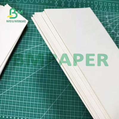 0.7 - 1.4mm Putih Absorbent Blotting Paper Untuk Perlindungan Meja