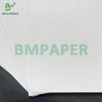 Permukaan berkilau 1mm 1.5mm tebal putih belakang dupleks papan abu-abu inti 102 x 72cm