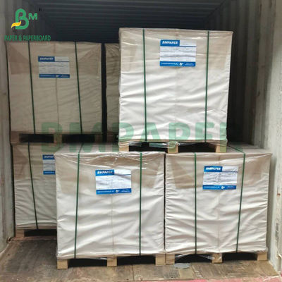 Permukaan berkilau 1mm 1.5mm tebal putih belakang dupleks papan abu-abu inti 102 x 72cm