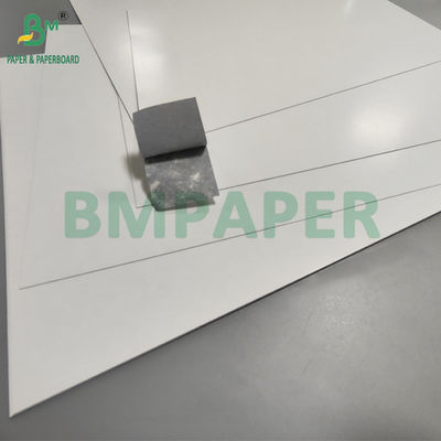 Papan inti hitam berlapis 310gsm Untuk bermain kartu 70 x 100cm Ketahanan yang baik