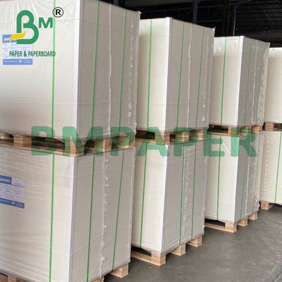 180g Putih Tidak dilapisi Woodfree Paper Cream Cardboard Dengan permukaan halus 70 * 100cm