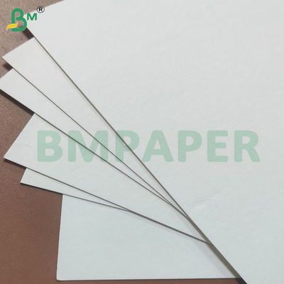 Lembar kertas penyerap air warna krim yang tidak dilapisi untuk alas kaki