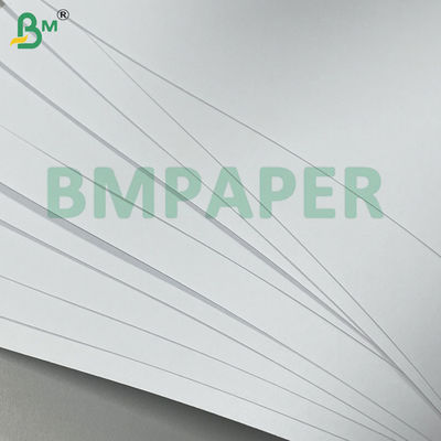 140g 160g Rintangan Lipat Lurus Ekologi - Ramah Putih Tinggi Kertas Tanpa Kayu Untuk Brosur Sampul Buku