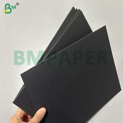 Kertas Kraft Hitam Tanpa Lapisan 300gram 350gram Untuk Kotak Paket Hadiah 31 x 43 inci