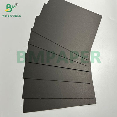 2mm 2.5mm Papan Premium Hitam Pekat Kaku Untuk Karton 28 x 22 inci