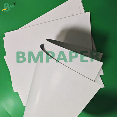 300GSM 310GSM Papan Kartu Bermain Permukaan Halus Inti Hitam 640 x 900mm