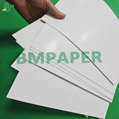 300GSM 310GSM Papan Kartu Bermain Permukaan Halus Inti Hitam 640 x 900mm